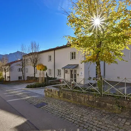 Отель Gaestehaus Sankt Ulrich 3*